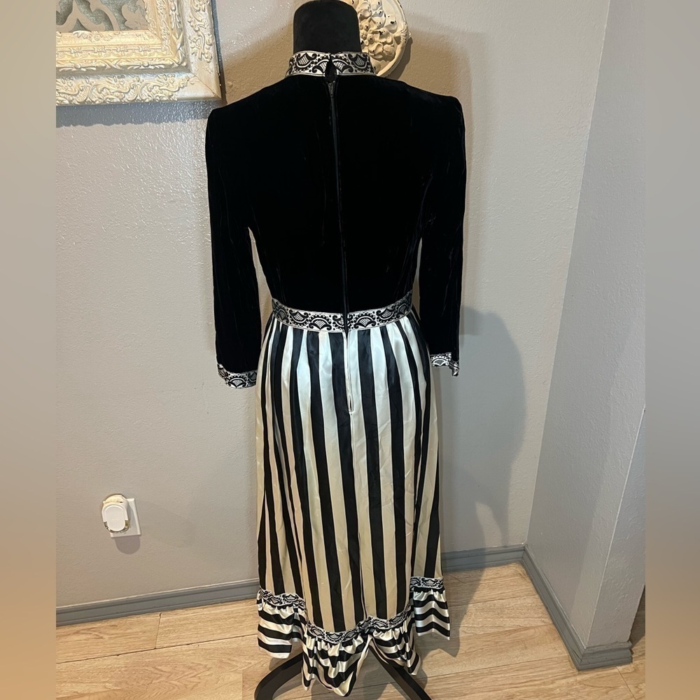 Vintage 1970’s black and whites white striped satin and velvet maxi dress - Picture 8 of 12